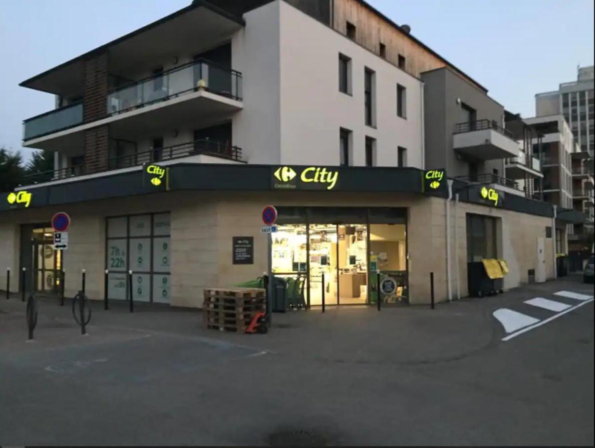 Logement A Brive, Proche Centre-Ville Et Gare, Avec Climatisation - Internet Fibre - Stationnements Gratuit Buitenkant foto